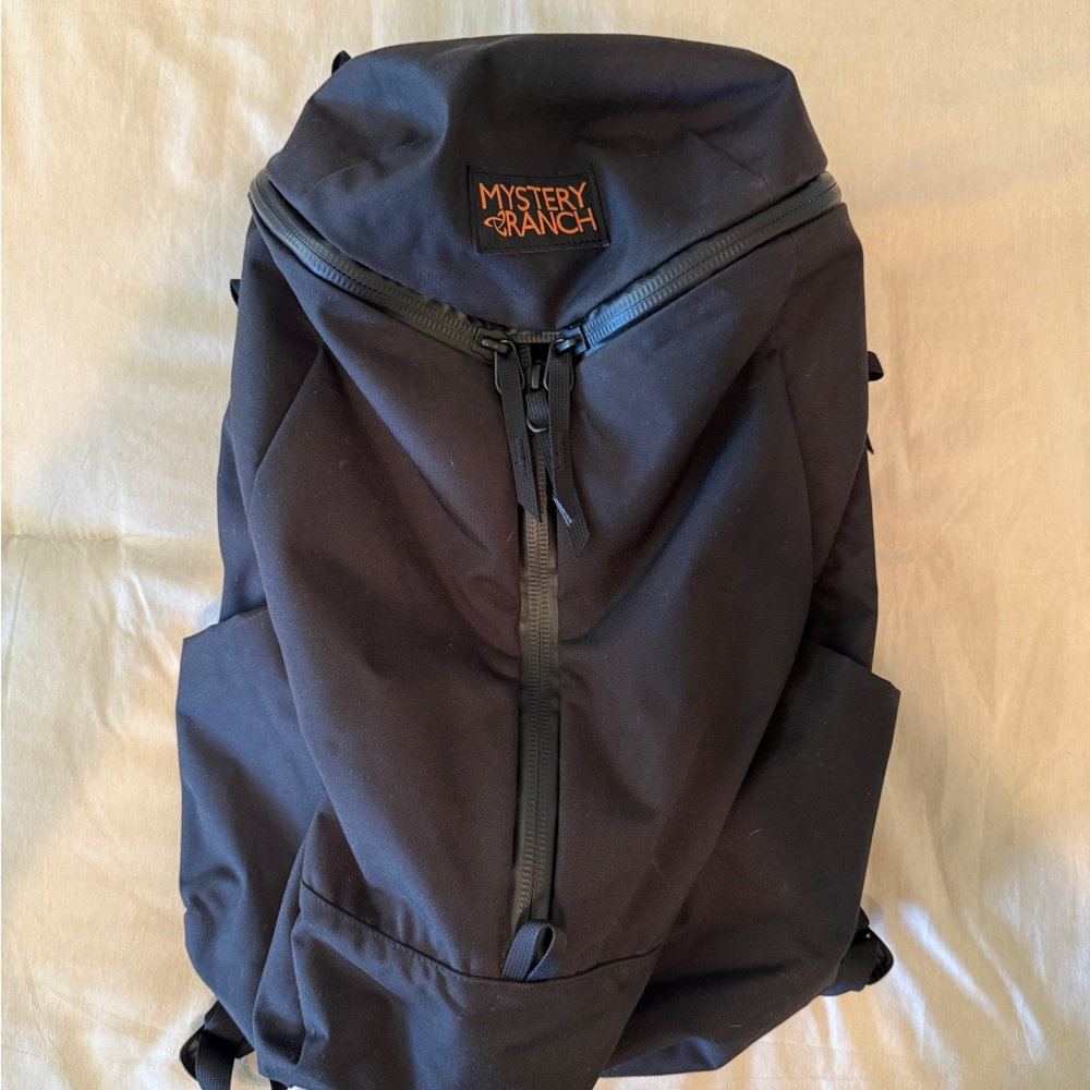 MYSTERY RANCH Catalyst 26 Midnight Black Backpack